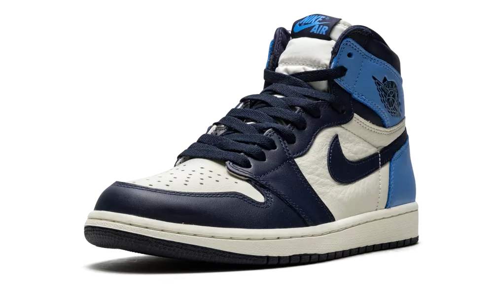 Air Jordan 1 Retro High Obsidian UNC