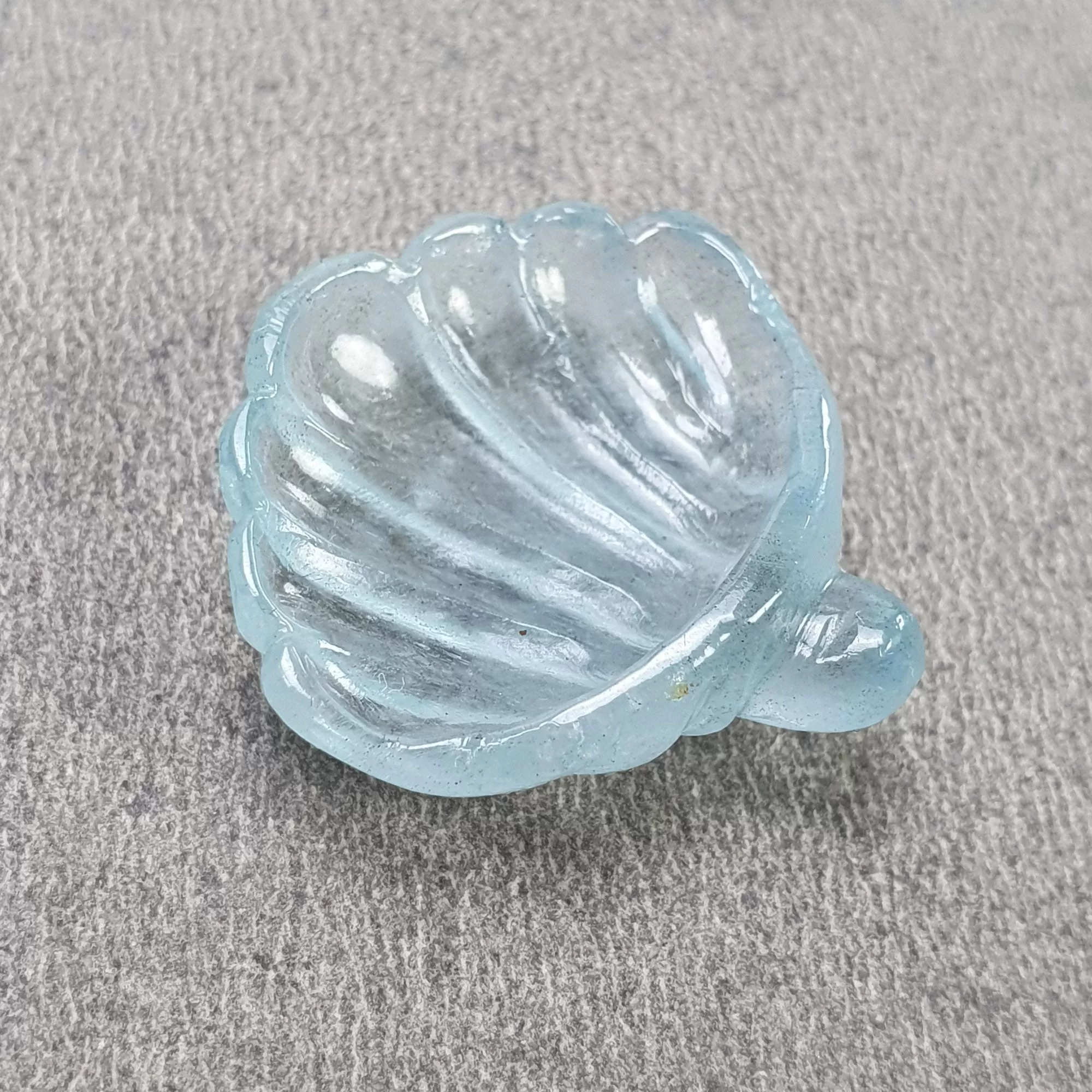 BLUE AQUAMARINE Gemstone Carving  : 18.20cts Natural Untreated Aqua Hand Carved Sea Shell 25.5*25mm (With Video)