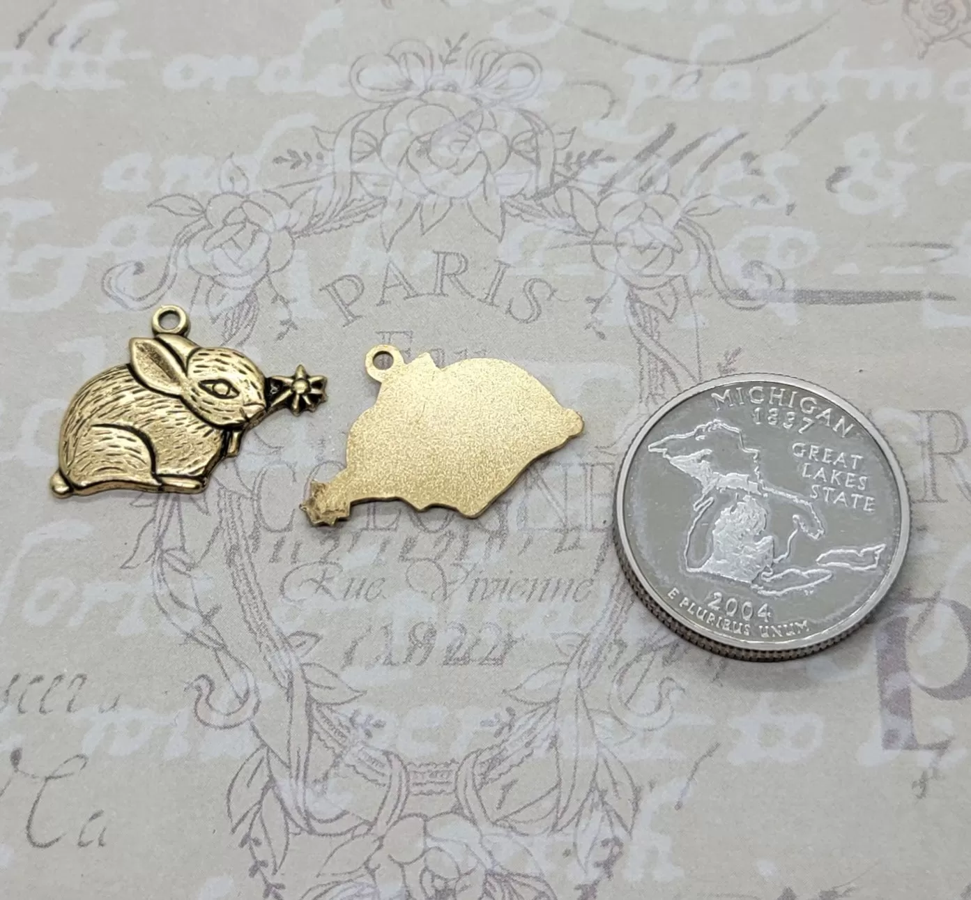 Brass Bunny Rabbit With Flower x 2 - 8390S