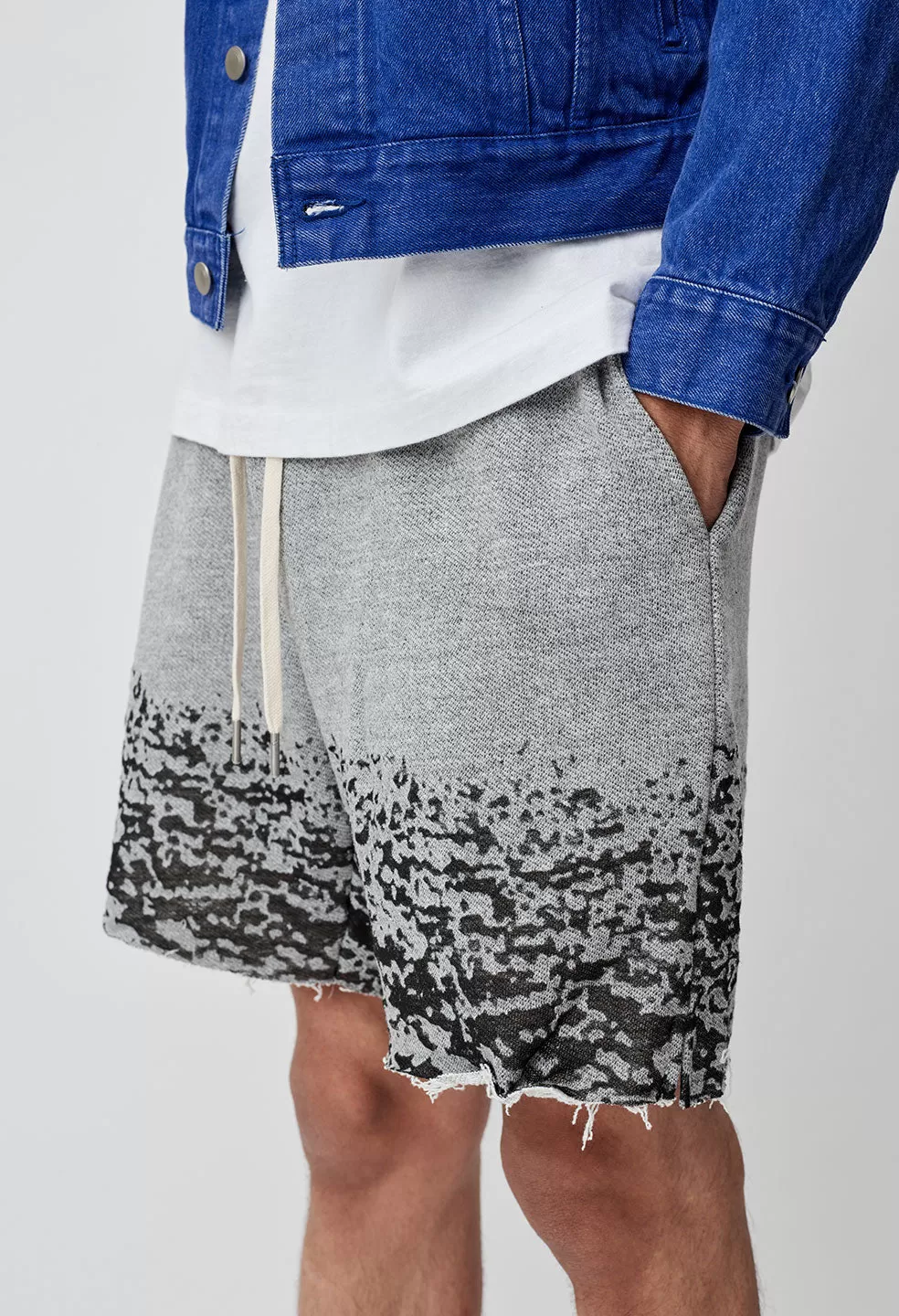 Burn Out Shorts / Grey