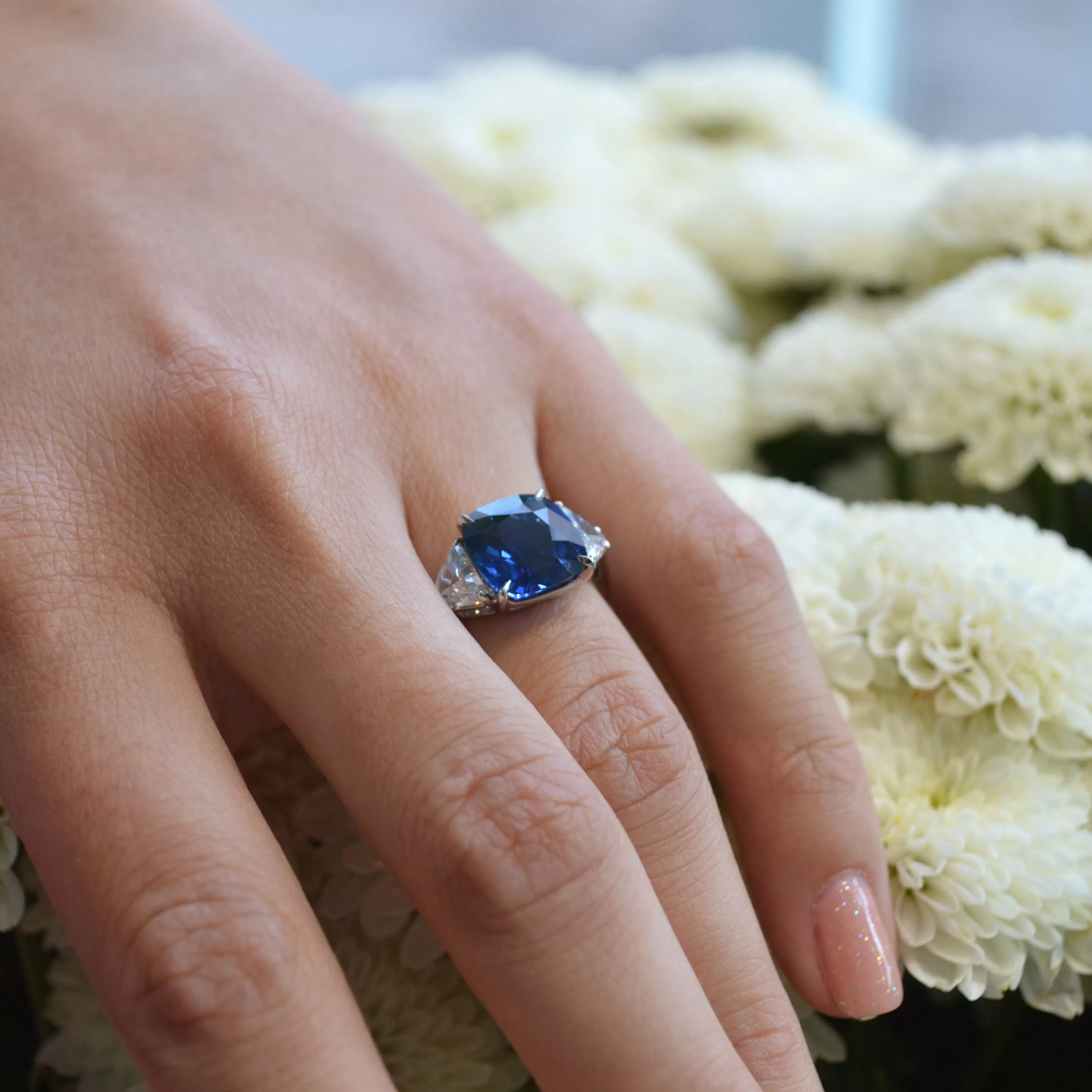 Eclat Jewels - One of a Kind Ring with no heat Madagascar Blue Sapphire and Trillion-cut Diamonds, Platinum