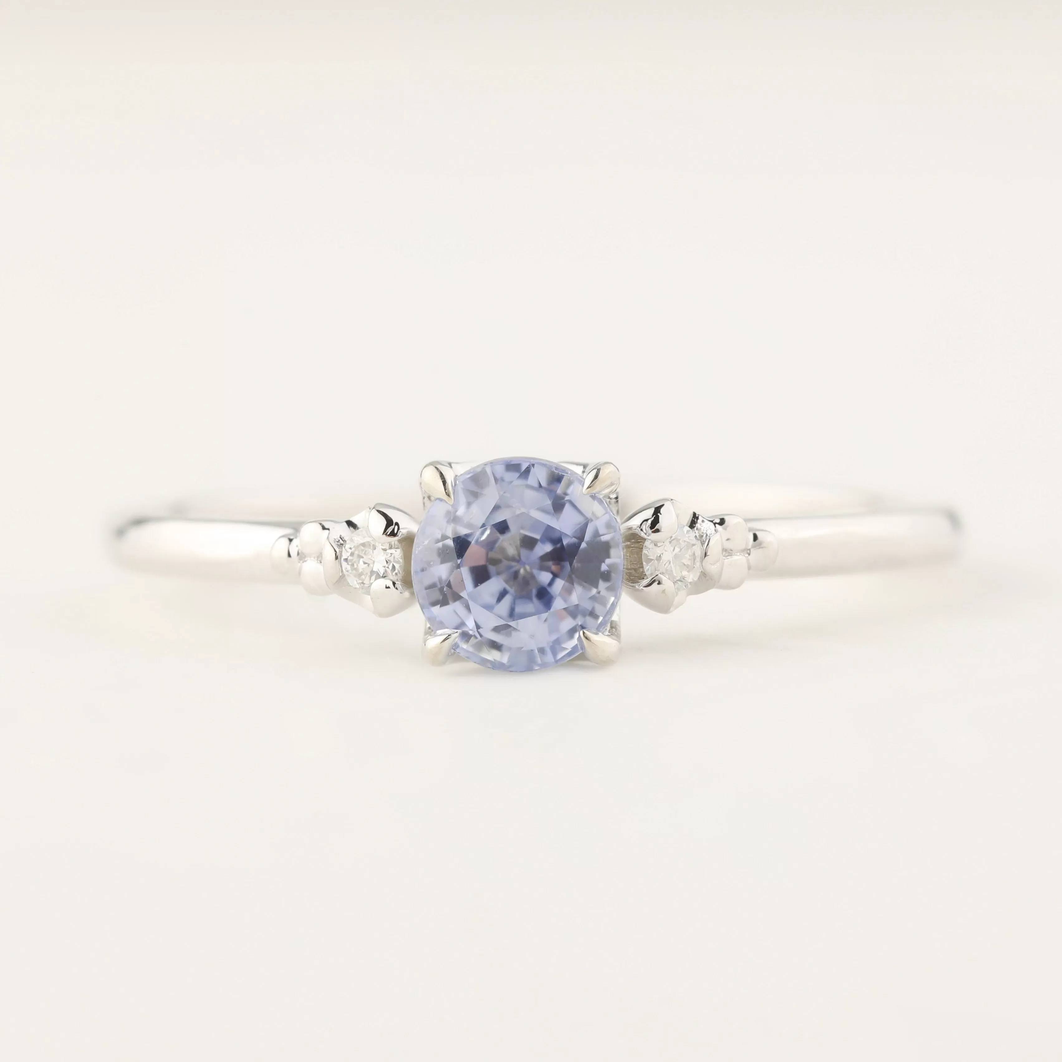 Estel Ring 4.5mm Blue Ceylon Sapphire