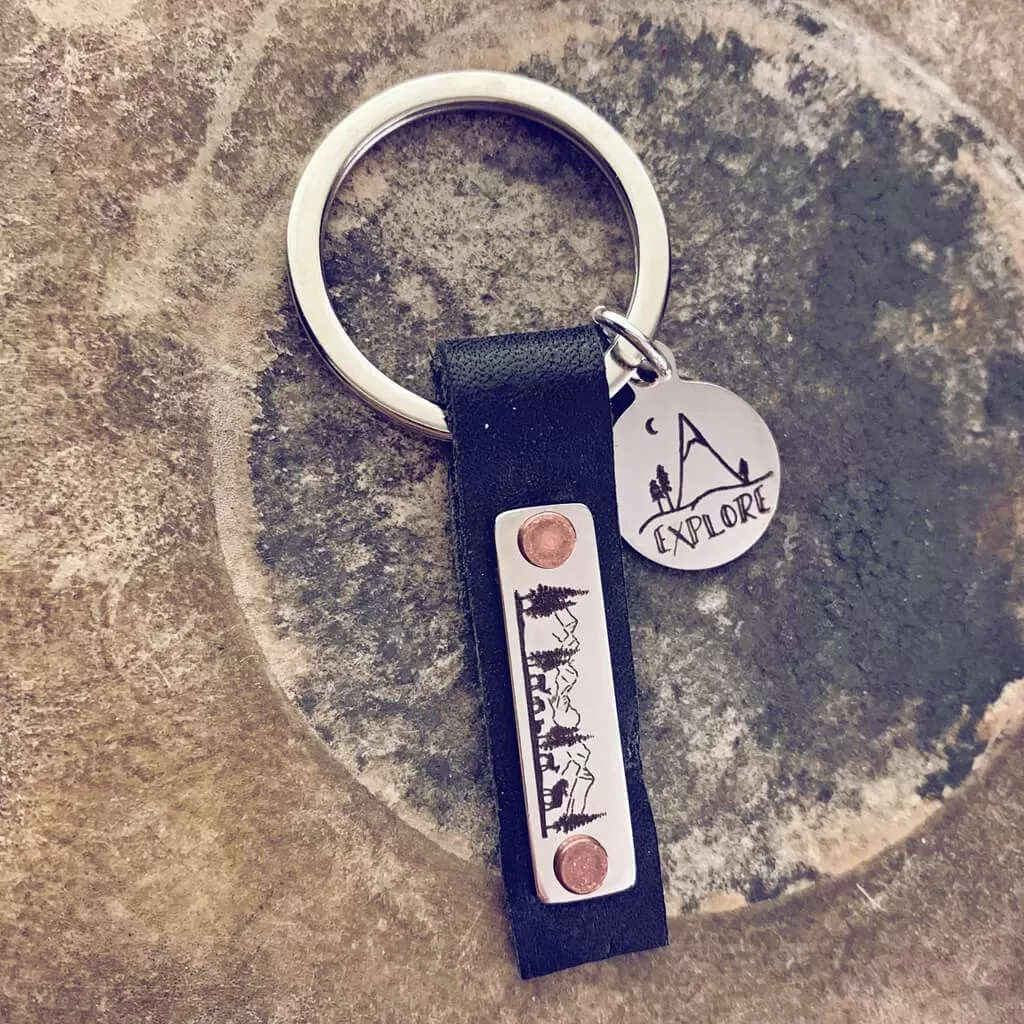 explore outdoor adventures // key ring / keychain