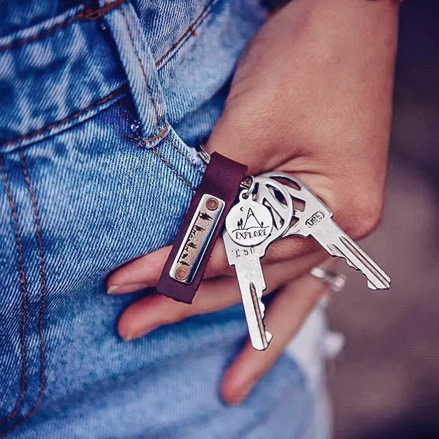 explore outdoor adventures // key ring / keychain