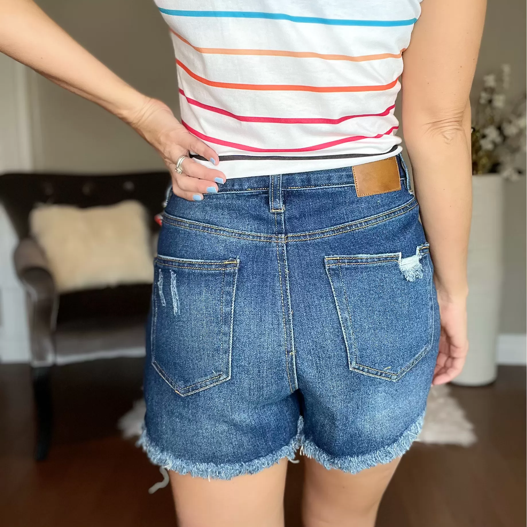 HIGH WAIST HIGH RISE CUT-OFF DENIM SHORT