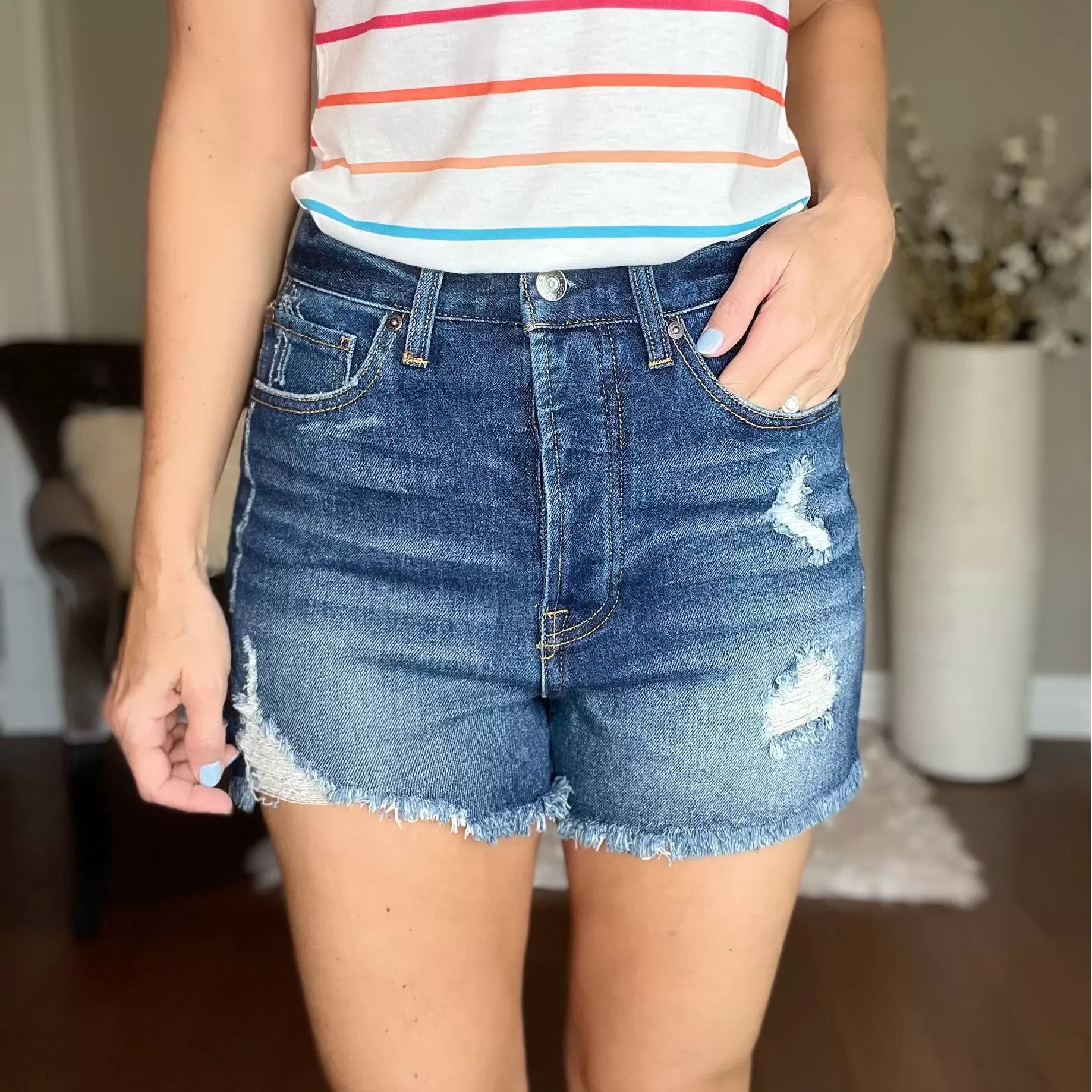 HIGH WAIST HIGH RISE CUT-OFF DENIM SHORT