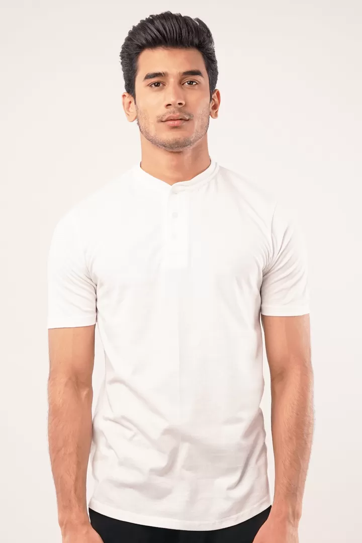 Larva Short Sleeve Henley T-Shirt