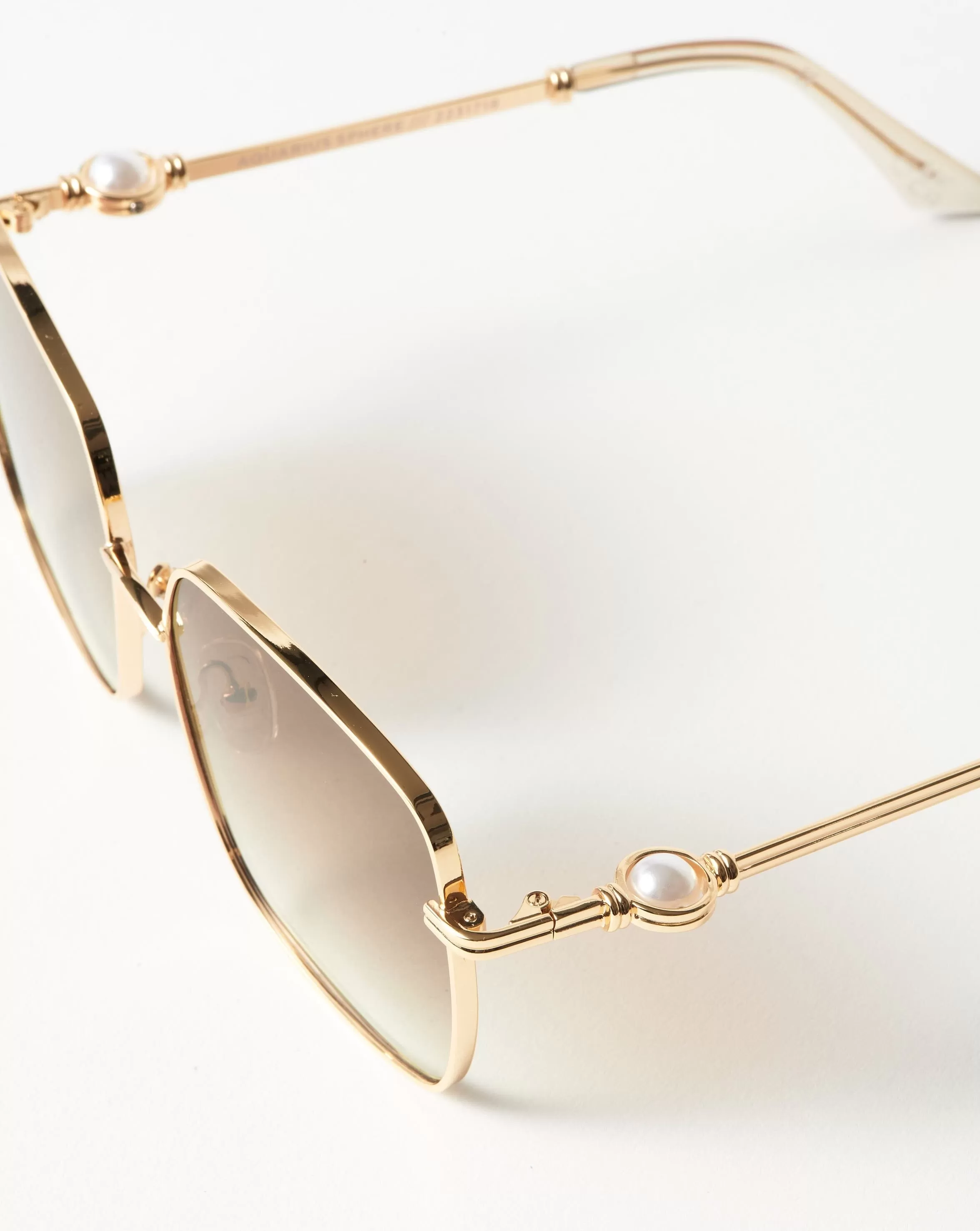 Le Specs Aquarius Sphere Oversized Square Sunglasses | Gold/Pearl