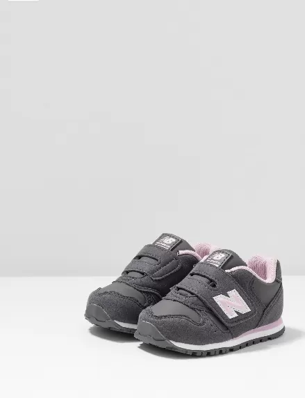 New Balance girls' sneakers with tears IV373CE